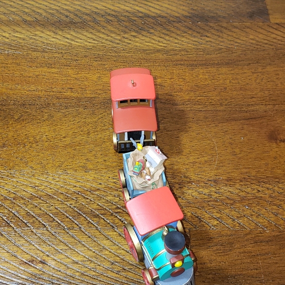 Hallmark Ornament Train - Picture 4 of 8